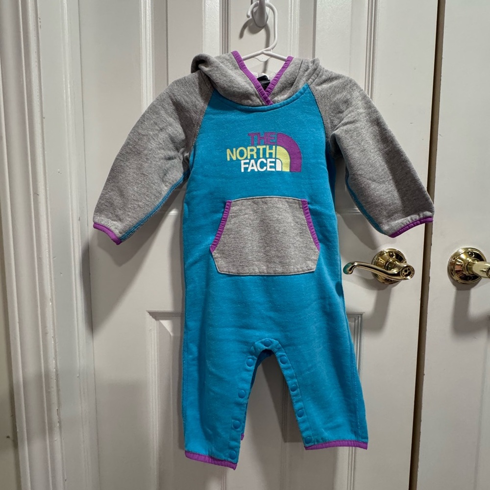 The North Face Infant Hooded Onesie 6-12M